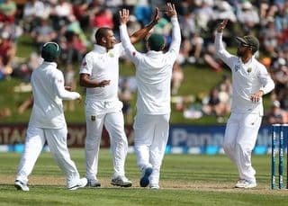 wickets tumble as proteas stage comeback against India