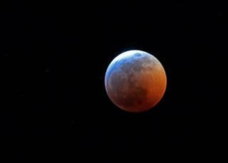 Blood Moon lunar eclipse: Stun