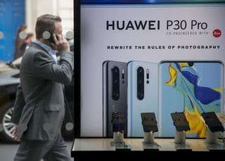 The Huawei P30 Pro Moon Mode c