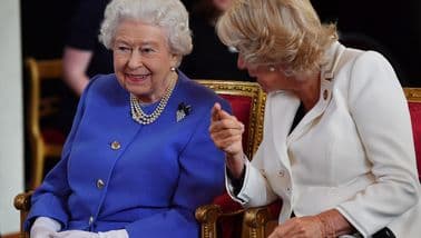 Queen Elizabeth turns to her ‘