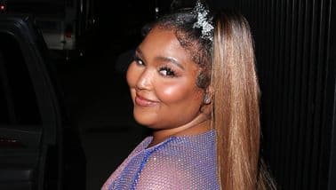 Lizzo claps back at trolls who