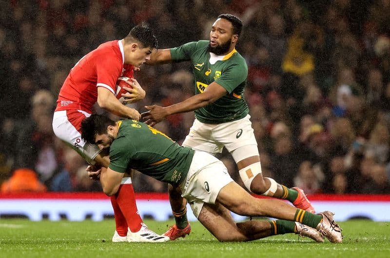 Bok centre pairing Damian de Allende and Lukhanyo Am in action. Photo: Morgan Treacy/INPHO/Shutterstock/BackpagePix