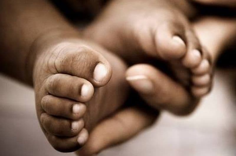 Baby boy – only a few hours old- found abandoned in public toilet