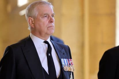 Prince Andrew quits social med