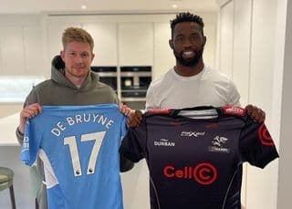 Manchester City star Kevin De Bruyne and Springbok captain Siya Kolisi. Photo: Instagram