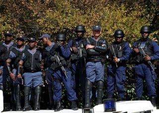 SAPS special task force, hostage situation, three hostages freed, KwaZulu-Natal north coast, Mandeni, trending news
