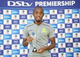 Peter Shalulile of Mamelodi Sundowns won the Player of the Month award for April. Photo: @OfficialPSL/Twitter