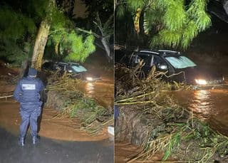 KZN floods, KwaZulu-Natal floods, flooding in KZN, Ford Ranger, driver escapes, Reaction Unit South Africa, RUSA, Umdloti beach