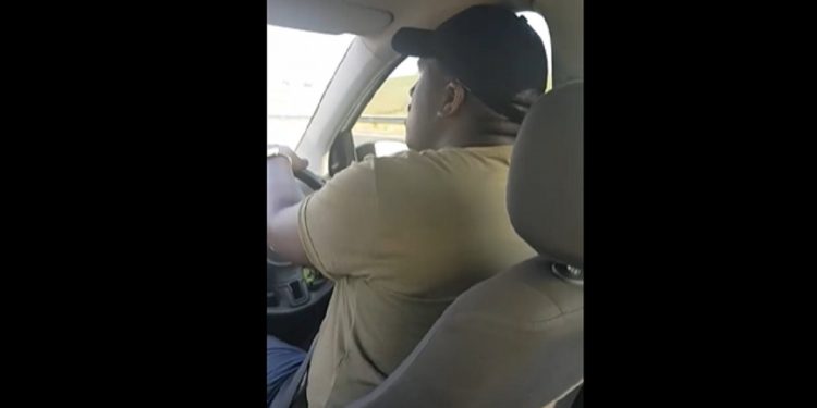 Watch Uber Driver Goes Viral After Serenading Passenger Video 2431